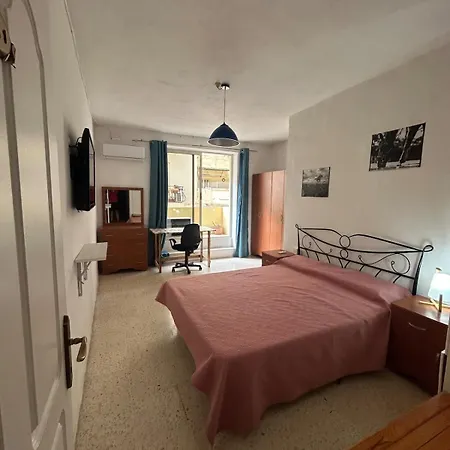 Apartman 3-bedroom Near Balluta Bay, *